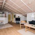 6 Person In Blåvand